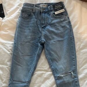 Abercrombie&Fitch brand new, tag attached jeans